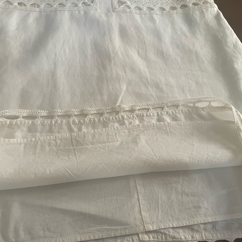 Ann Taylor White 100% linen Crochet Eyelet dress.New without tag. - Picture 5 of 10